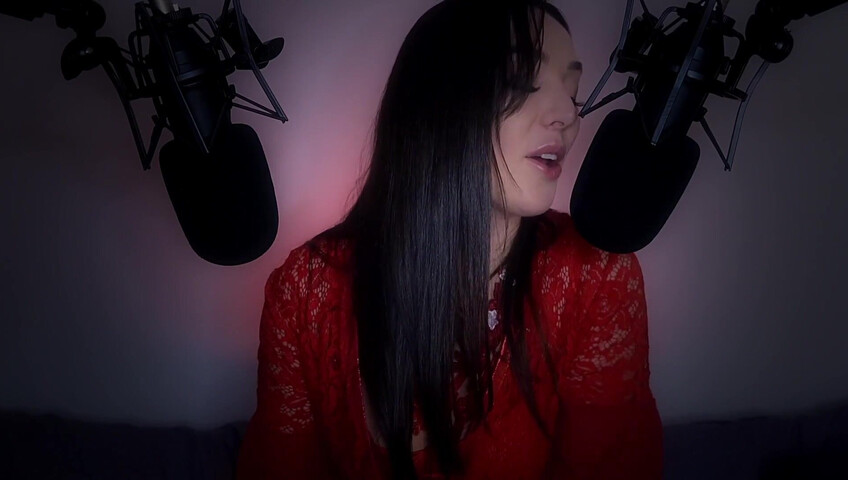 [ASMR] Girlfriend Makes You Have Sweet Dreams ❤️ (Sweet Nothings & Skin Tracing)