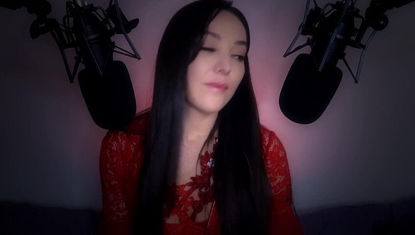 [ASMR] Girlfriend Makes You Have Sweet Dreams ❤️ (Sweet Nothings & Skin Tracing)