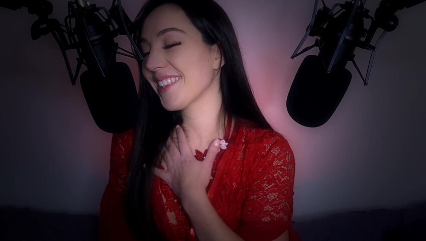 [ASMR] Girlfriend Makes You Have Sweet Dreams ❤️ (Sweet Nothings & Skin Tracing)