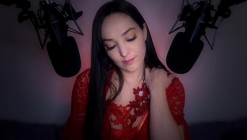 [ASMR] Girlfriend Makes You Have Sweet Dreams ❤️ (Sweet Nothings & Skin Tracing)