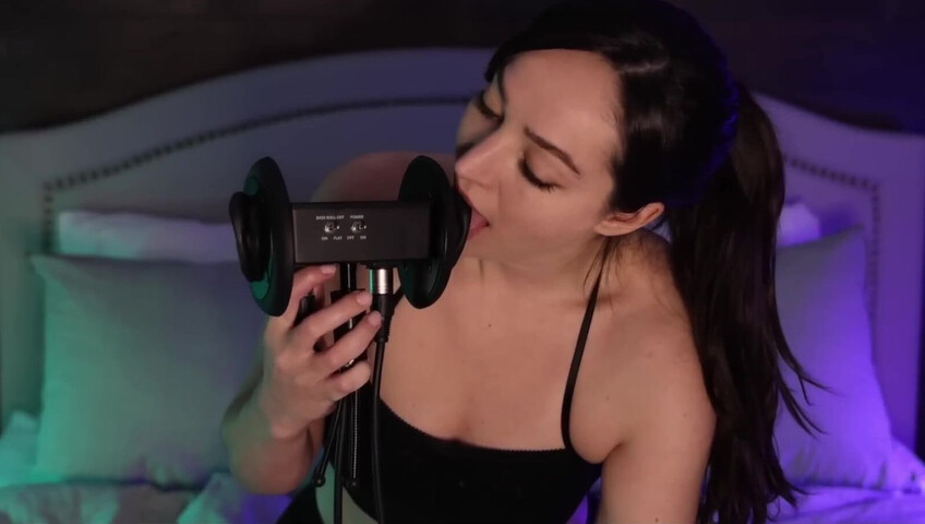 [ASMR] My Best Ear Eating... In bed!