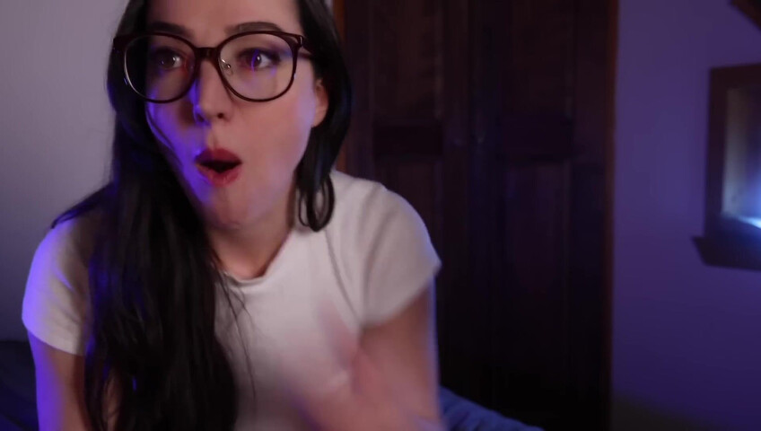 [ASMR] Nerdy Girlfriend Being Weird...