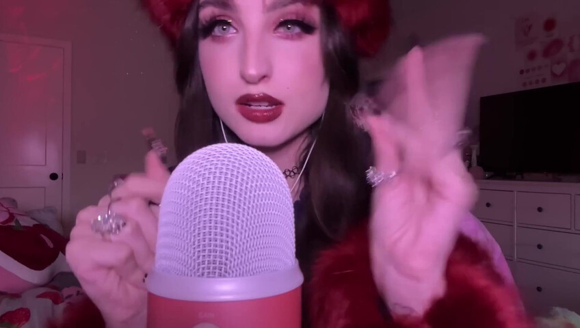 beebee ASMR - Intense Bare Mic Scratching - Mouth Sounds