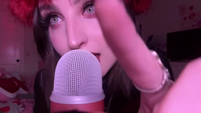 beebee ASMR - Intense Bare Mic Scratching - Mouth Sounds