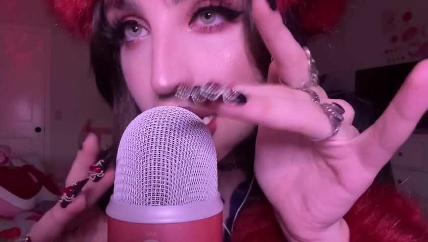 beebee ASMR - Intense Bare Mic Scratching - Mouth Sounds