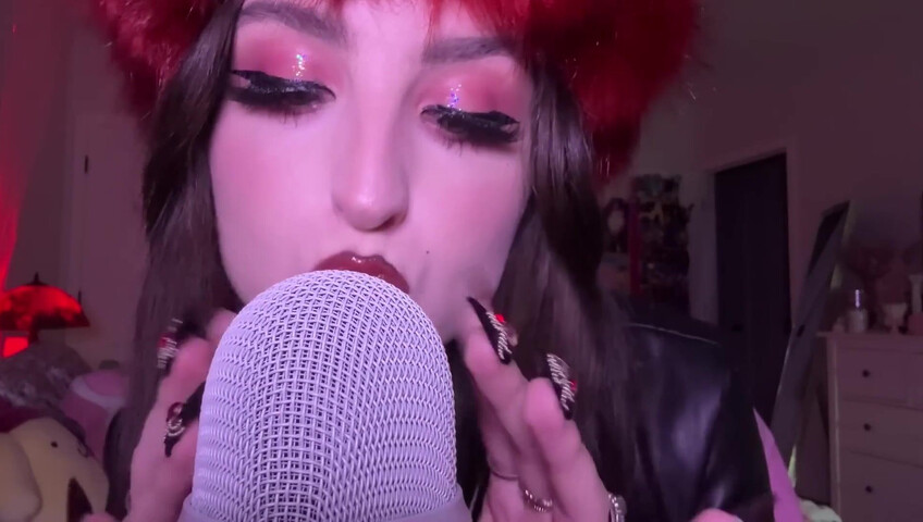 beebee ASMR - Intense Bare Mic Scratching - Mouth Sounds