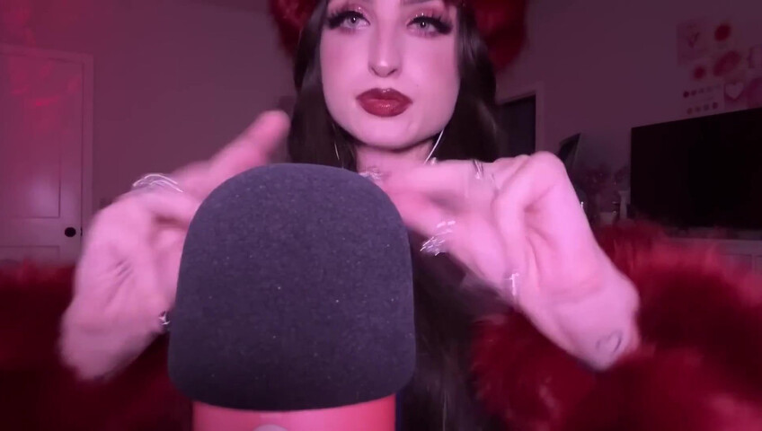 beebee ASMR - Intense Bare Mic Scratching - Mouth Sounds