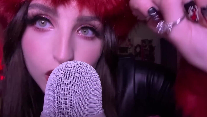 beebee ASMR - Intense Bare Mic Scratching - Mouth Sounds