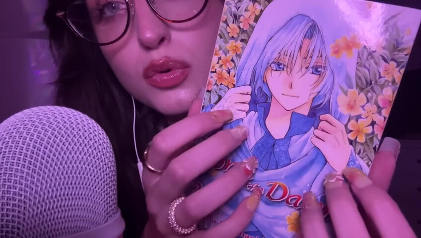 beebee ASMR - Manga Gripping, Tapping, Upclose Whispering