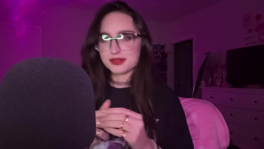 beebee asmr - ASMR - Chaotic Mouth Sounds, Upclose Hand Movements, Random Triggers w⧸ Rambling