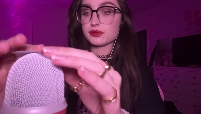 beebee asmr - ASMR - Chaotic Mouth Sounds, Upclose Hand Movements, Random Triggers w⧸ Rambling