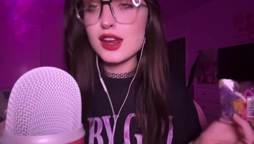 beebee asmr - ASMR - Chaotic Mouth Sounds, Upclose Hand Movements, Random Triggers w⧸ Rambling