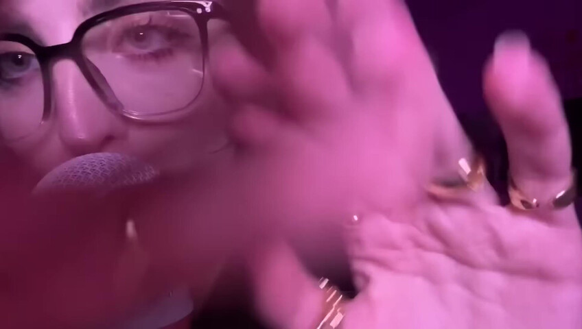 beebee asmr - ASMR - Chaotic Mouth Sounds, Upclose Hand Movements, Random Triggers w⧸ Rambling