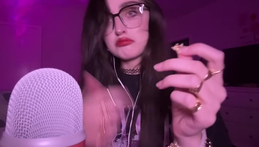 beebee asmr - ASMR - Chaotic Mouth Sounds, Upclose Hand Movements, Random Triggers w⧸ Rambling