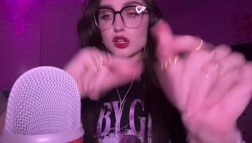 beebee asmr - ASMR - Chaotic Mouth Sounds, Upclose Hand Movements, Random Triggers w⧸ Rambling