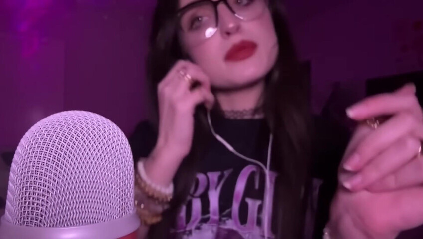 beebee asmr - ASMR - Chaotic Mouth Sounds, Upclose Hand Movements, Random Triggers w⧸ Rambling