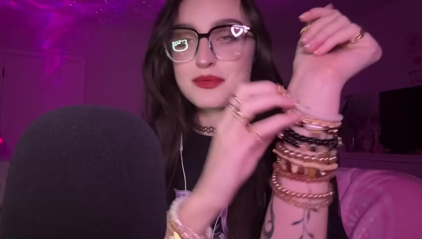 beebee asmr - ASMR - Chaotic Mouth Sounds, Upclose Hand Movements, Random Triggers w⧸ Rambling