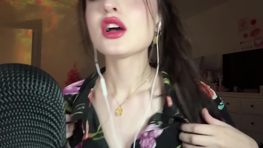 beebee asmr - Fast Mic Brushing ASMR w⧸ Hand Sounds