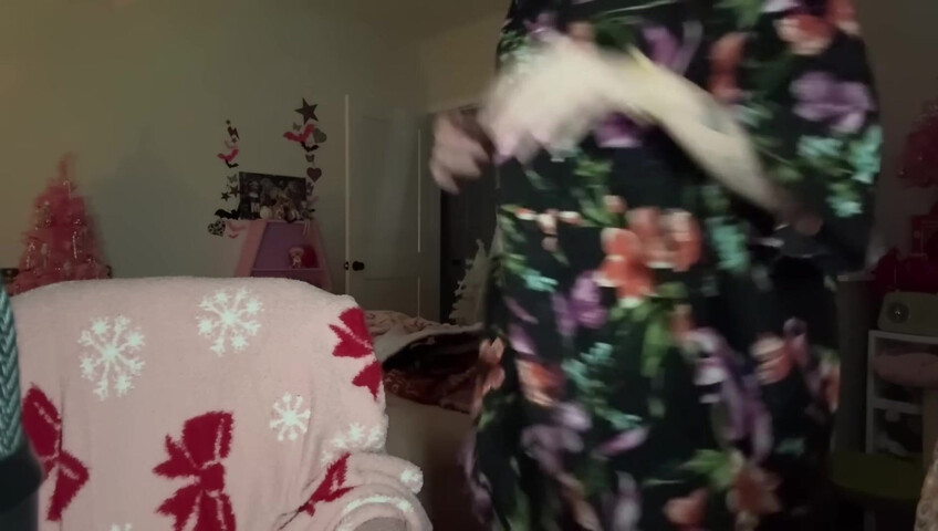 beebee asmr - Fast Mic Brushing ASMR w⧸ Hand Sounds