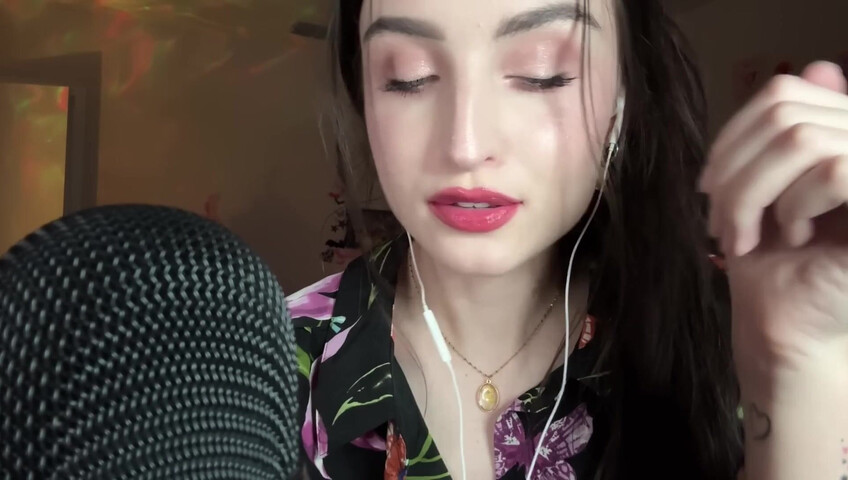 beebee asmr - Fast Mic Brushing ASMR w⧸ Hand Sounds