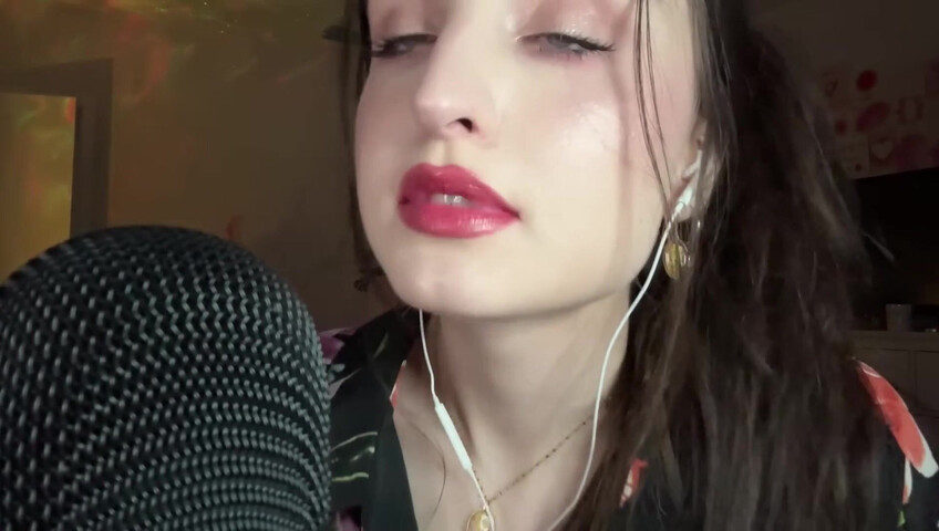 beebee asmr - Fast Mic Brushing ASMR w⧸ Hand Sounds