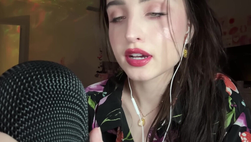 beebee asmr - Fast Mic Brushing ASMR w⧸ Hand Sounds