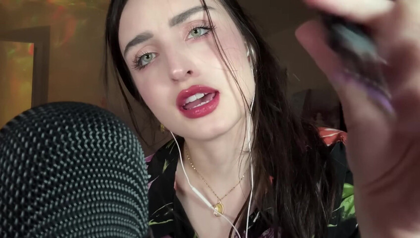 beebee asmr - Fast Mic Brushing ASMR w⧸ Hand Sounds