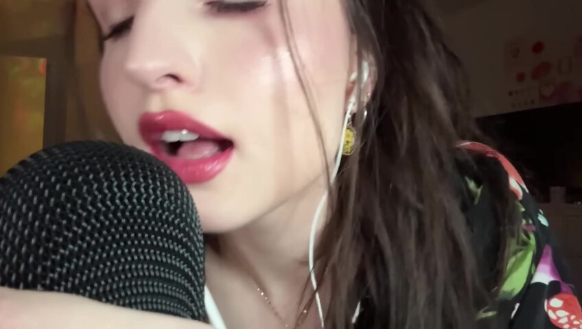 beebee asmr - Fast Mic Brushing ASMR w⧸ Hand Sounds