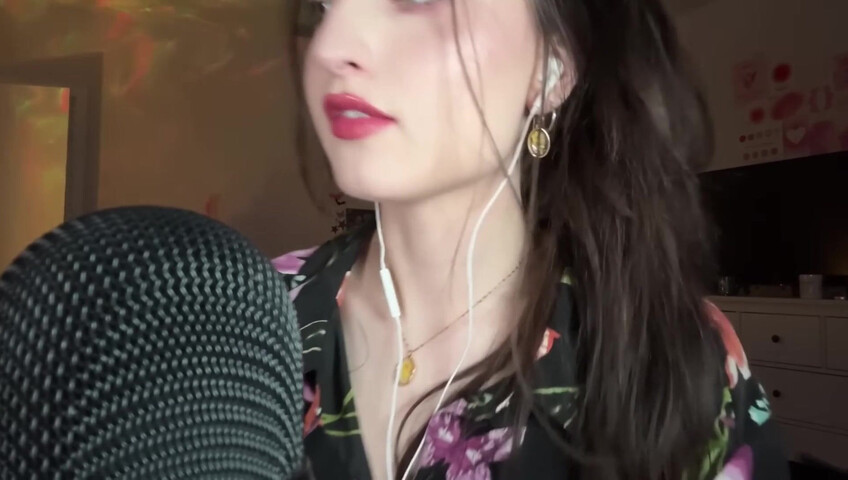 beebee asmr - Fast Mic Brushing ASMR w⧸ Hand Sounds