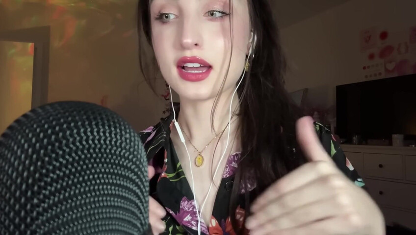 beebee asmr - Fast Mic Brushing ASMR w⧸ Hand Sounds