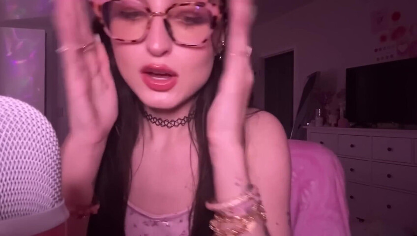 beebee asmr - Upclose Kisses, “You’re Loved” Affirmations, Mouth Sounds