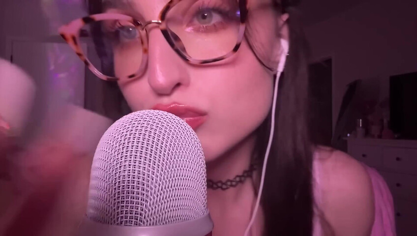 beebee asmr - Upclose Kisses, “You’re Loved” Affirmations, Mouth Sounds