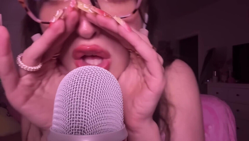 beebee asmr - Upclose Kisses, “You’re Loved” Affirmations, Mouth Sounds