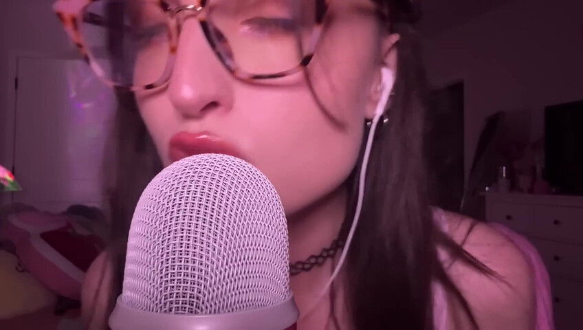 beebee asmr - Upclose Kisses, “You’re Loved” Affirmations, Mouth Sounds