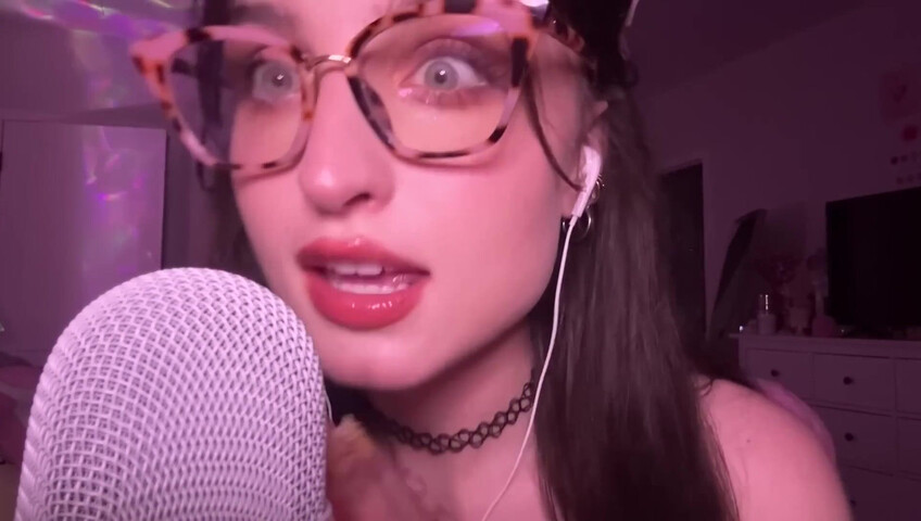 beebee asmr - Upclose Kisses, “You’re Loved” Affirmations, Mouth Sounds