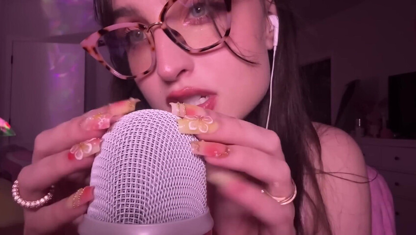 beebee asmr - Upclose Kisses, “You’re Loved” Affirmations, Mouth Sounds