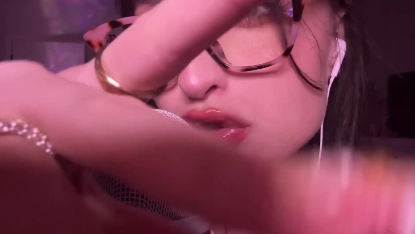 beebee asmr - Upclose Kisses, “You’re Loved” Affirmations, Mouth Sounds