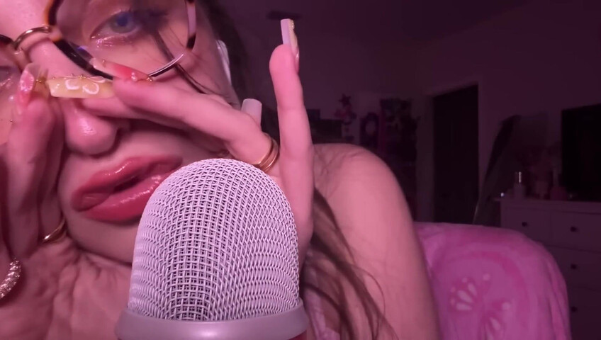 beebee asmr - Upclose Kisses, “You’re Loved” Affirmations, Mouth Sounds