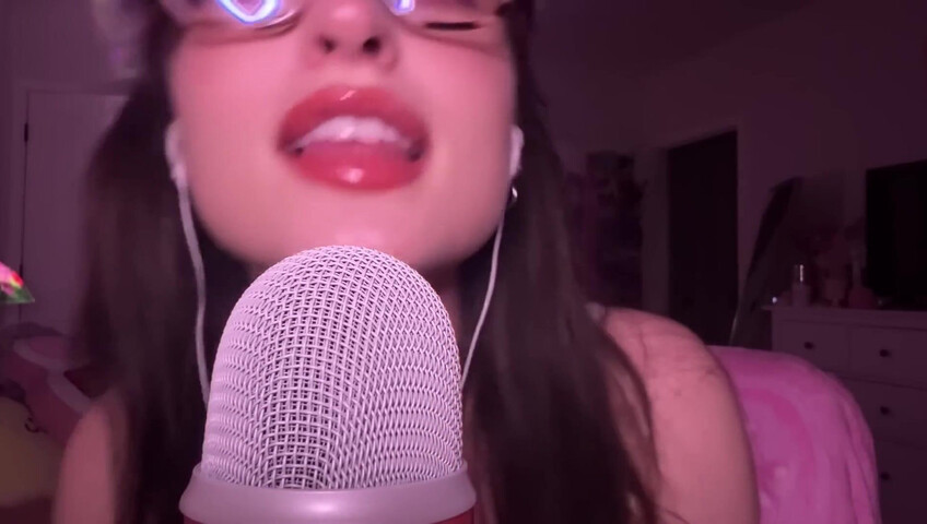 beebee asmr - Upclose Kisses, “You’re Loved” Affirmations, Mouth Sounds