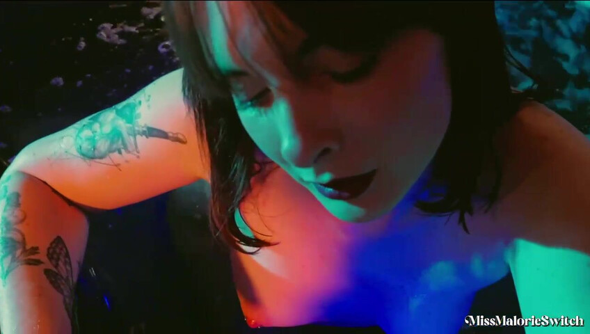 Miss Malorie Switch – Hot Tub Time With Best Friend's step-Mommy