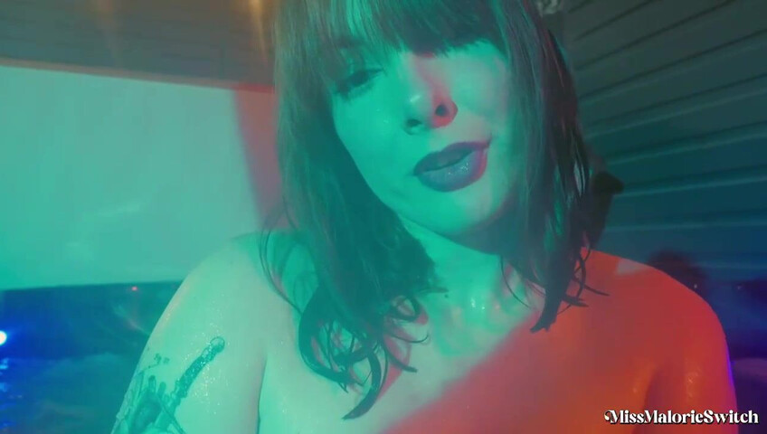 Miss Malorie Switch – Hot Tub Time With Best Friend's step-Mommy