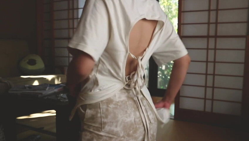 Elise Tran ASMR - naughty nipples tease and whispers