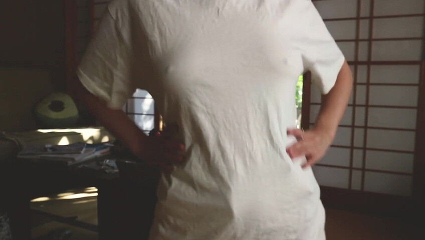 Elise Tran ASMR - naughty nipples tease and whispers