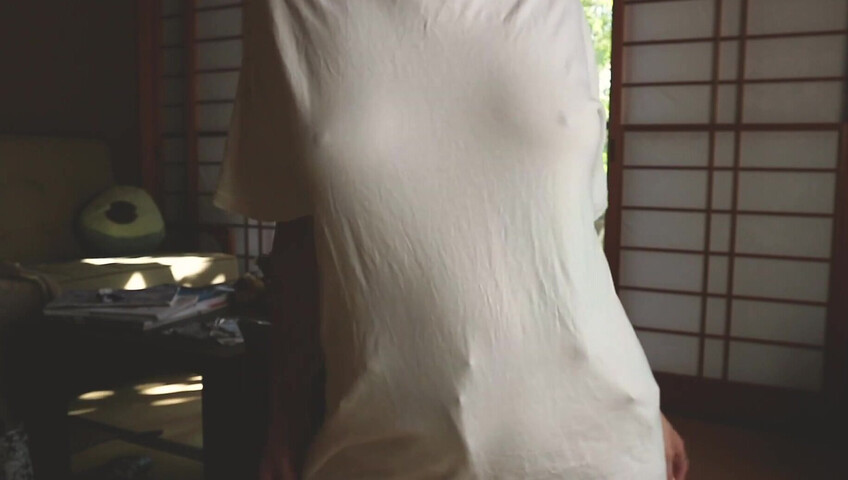 Elise Tran ASMR - naughty nipples tease and whispers