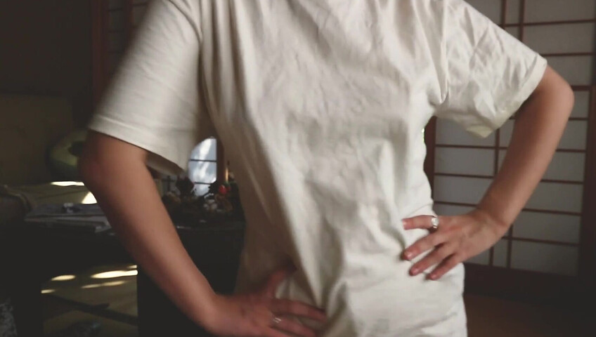 Elise Tran ASMR - naughty nipples tease and whispers