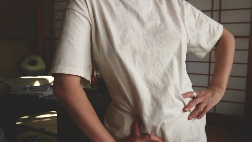 Elise Tran ASMR - naughty nipples tease and whispers