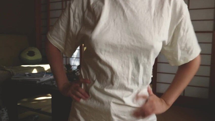 Elise Tran ASMR - naughty nipples tease and whispers