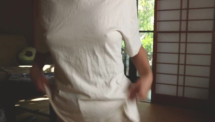 Elise Tran ASMR - naughty nipples tease and whispers