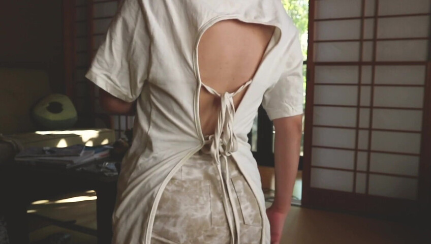 Elise Tran ASMR - naughty nipples tease and whispers