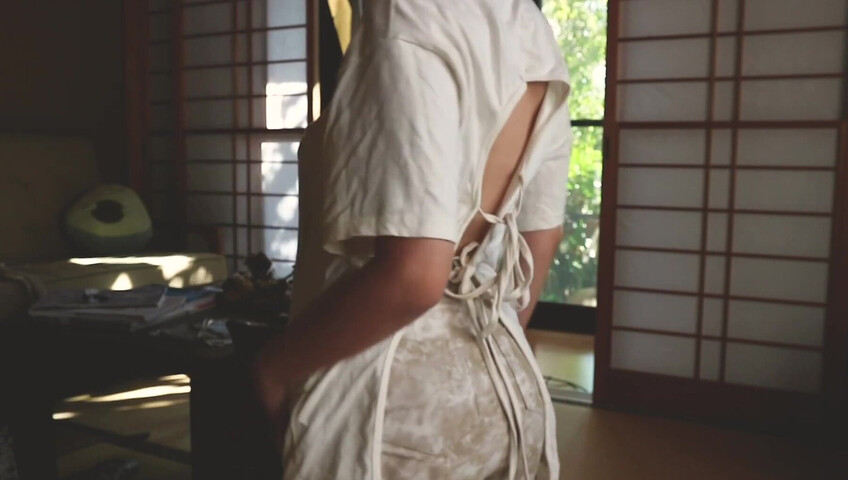 Elise Tran ASMR - naughty nipples tease and whispers